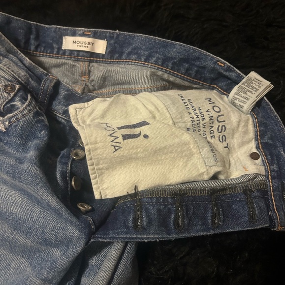 Moussy Vintage Straight Leg Jeans in Mid Blue Distressed Denim - Picture 8 of 16